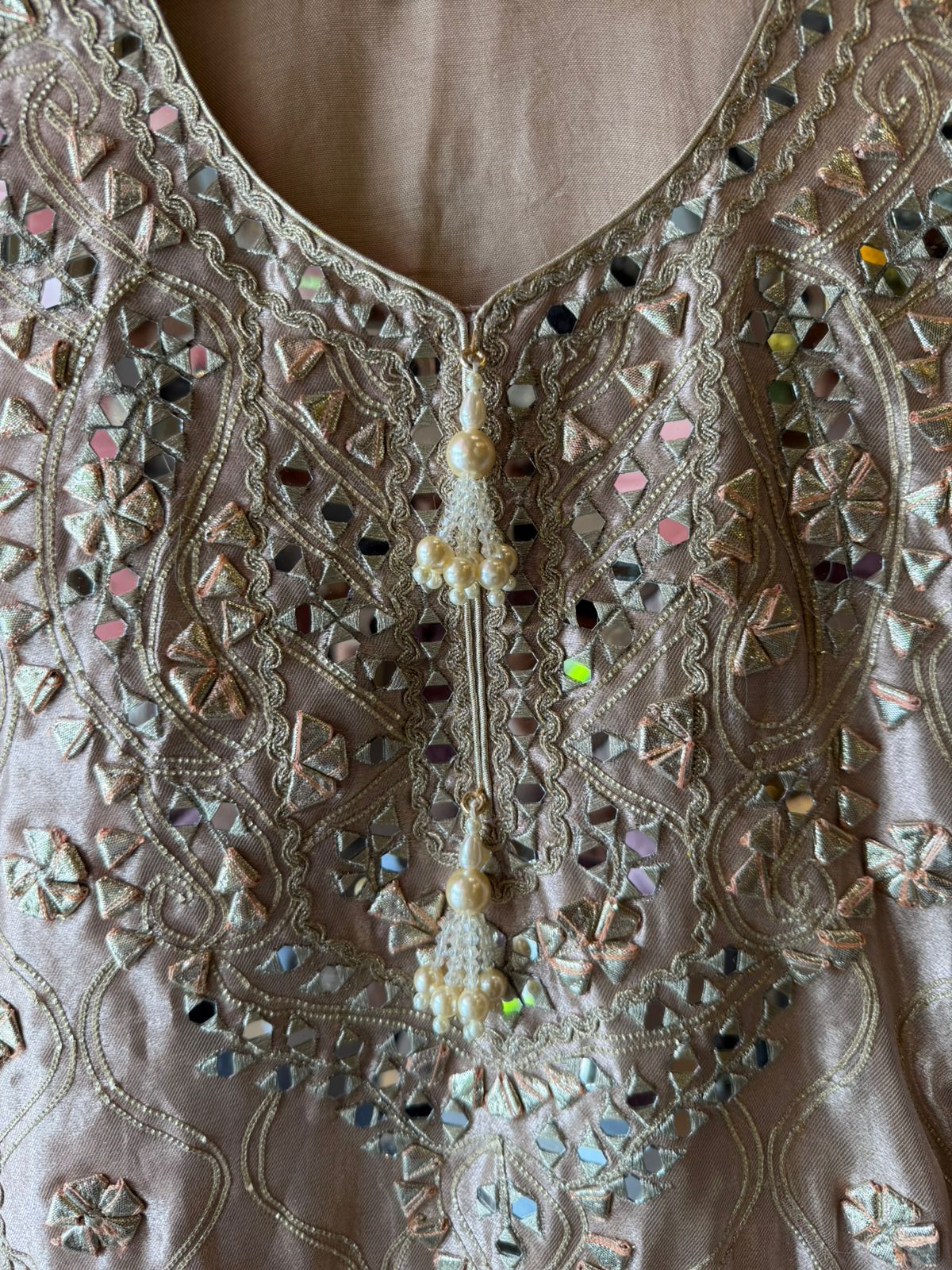 Premium giraffe tissue suit