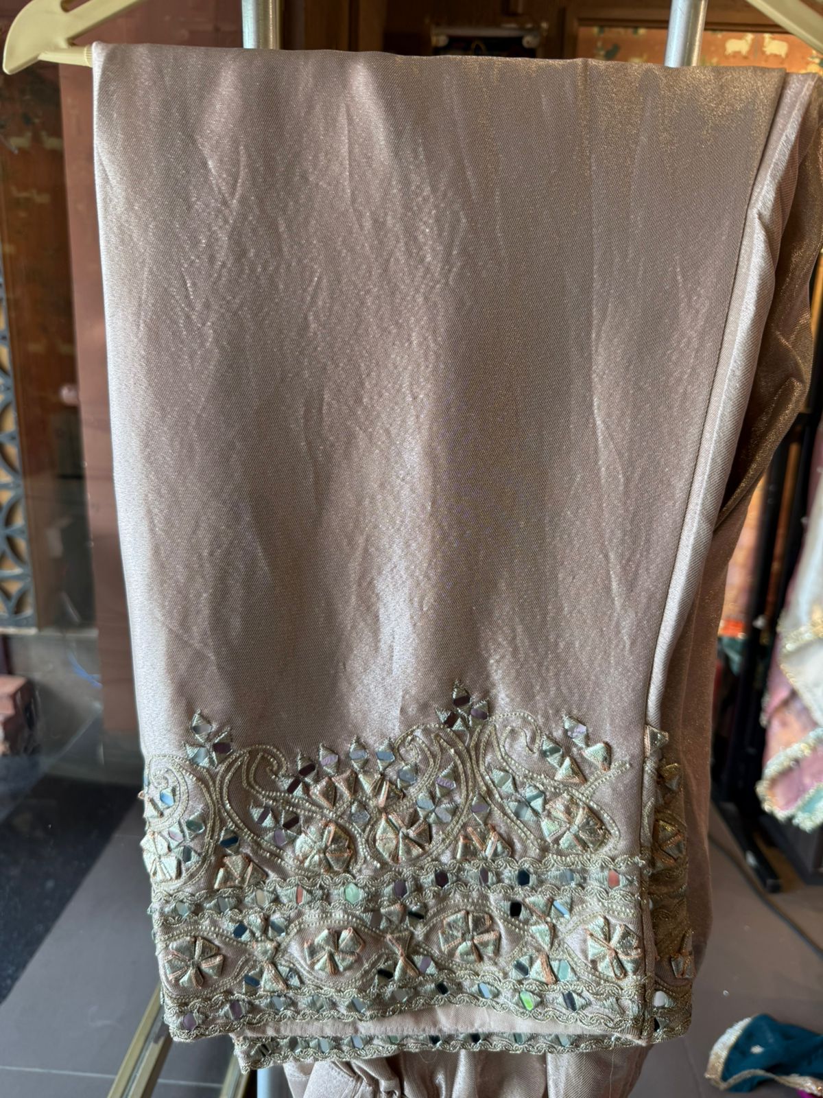 Premium giraffe tissue suit