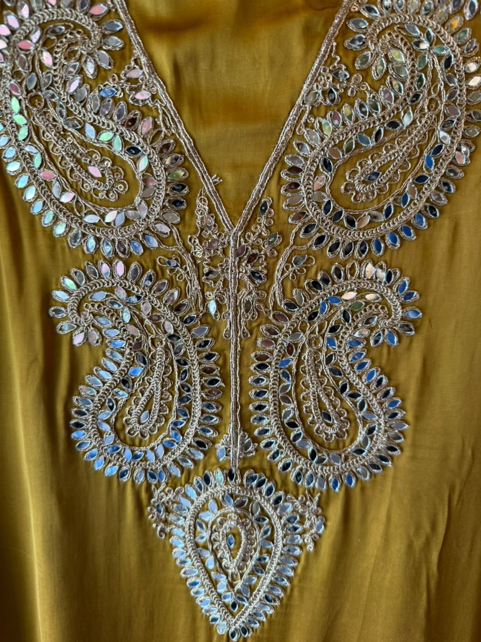 GAJJI Silk  Unstitched Suit set