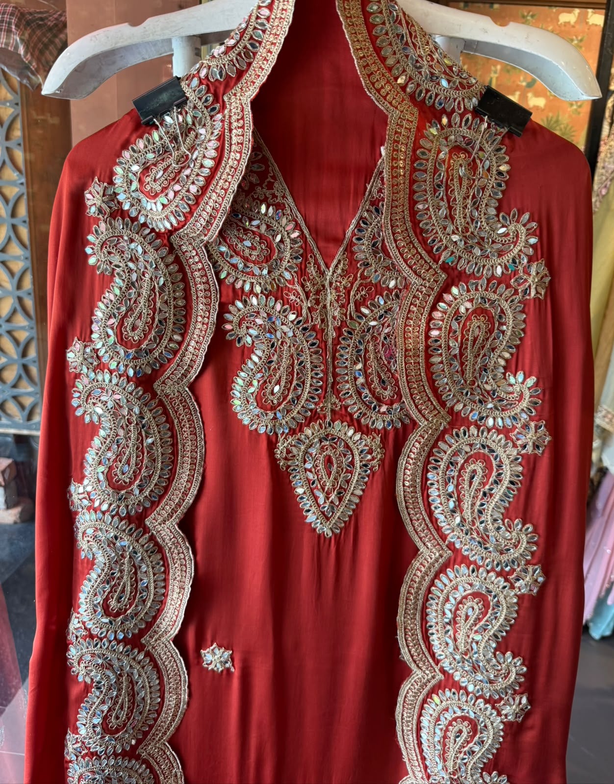 GAJJI Silk  Unstitched Suit