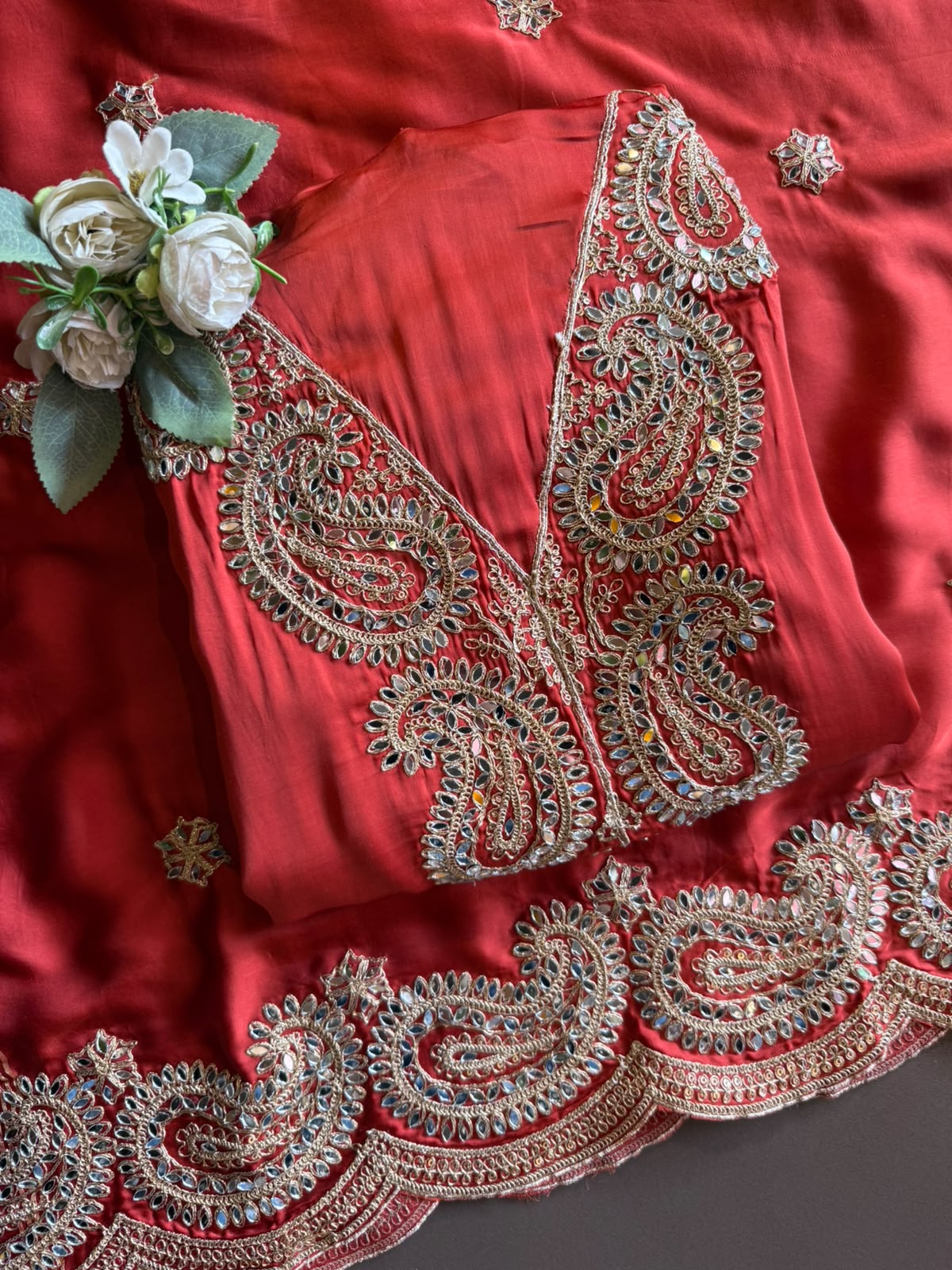 GAJJI Silk  Unstitched Suit