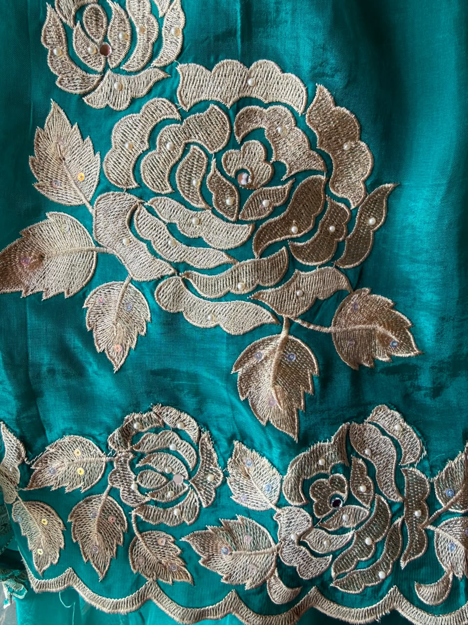 Floral thread Embroidered Suit Set