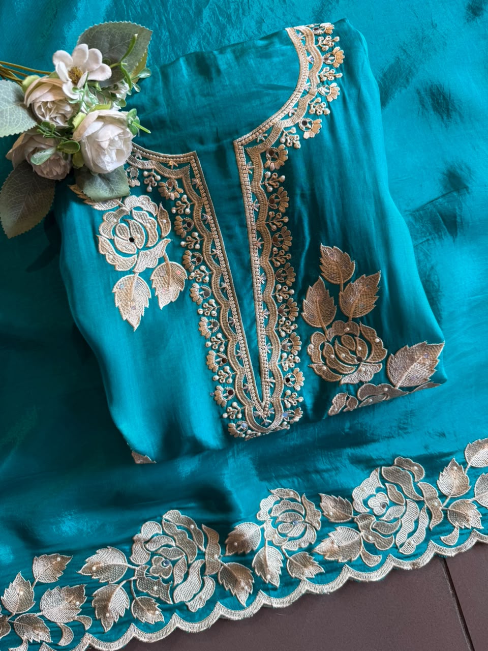 Floral thread Embroidered Suit Set