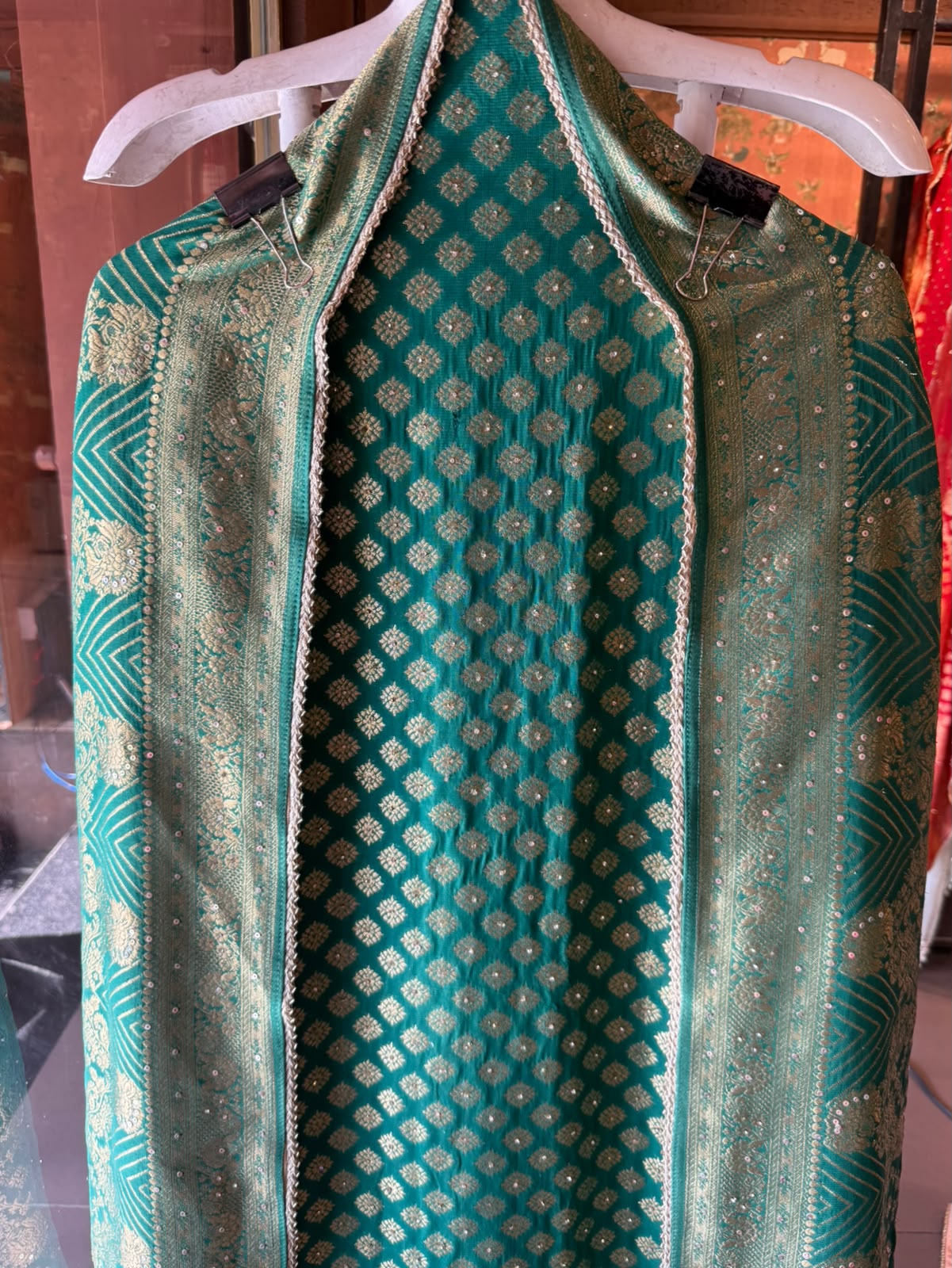 Elegant KHADDI GEORGETTE Suit Set