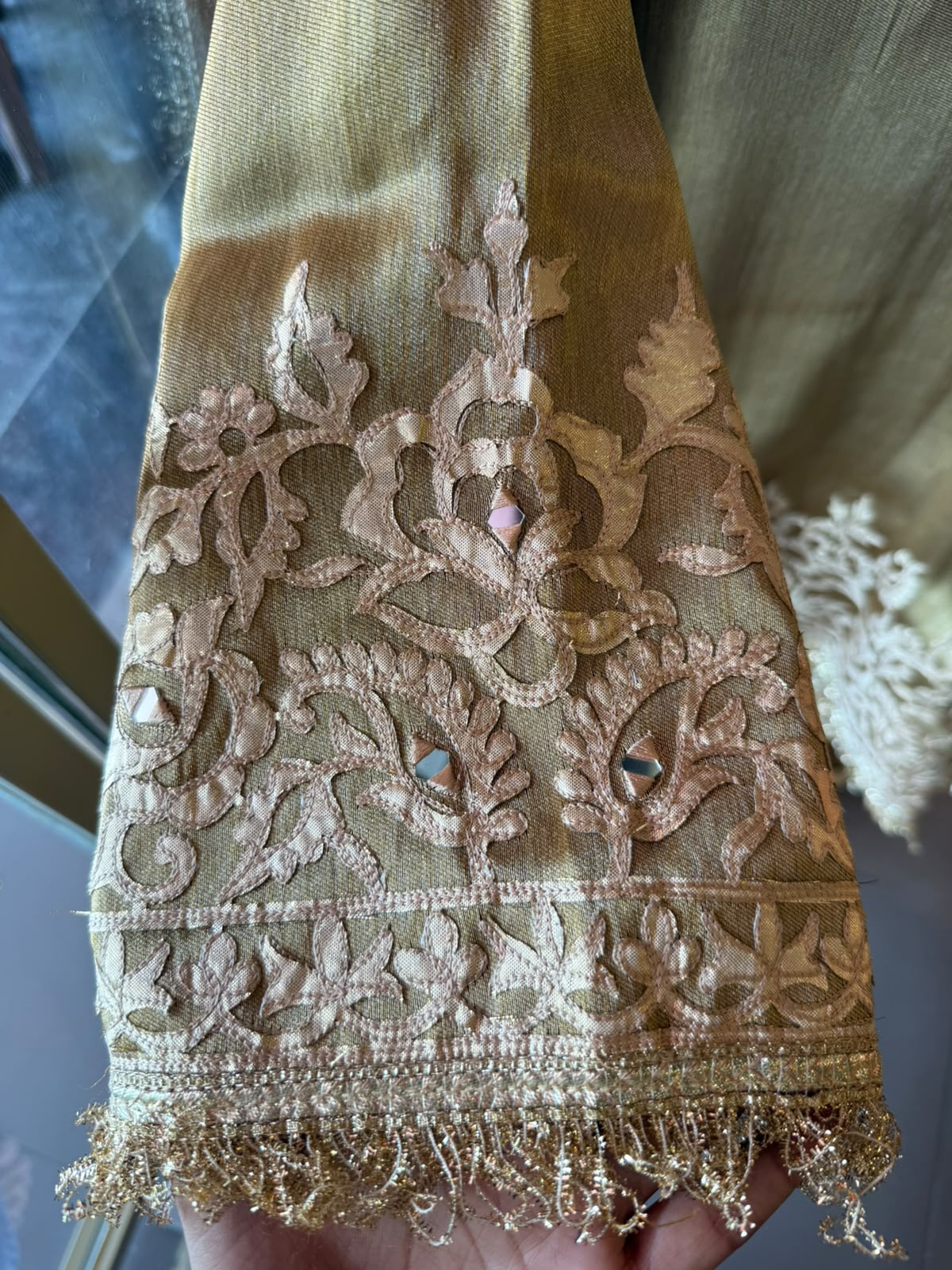Ethnic Giraffe tissue Stitched Set