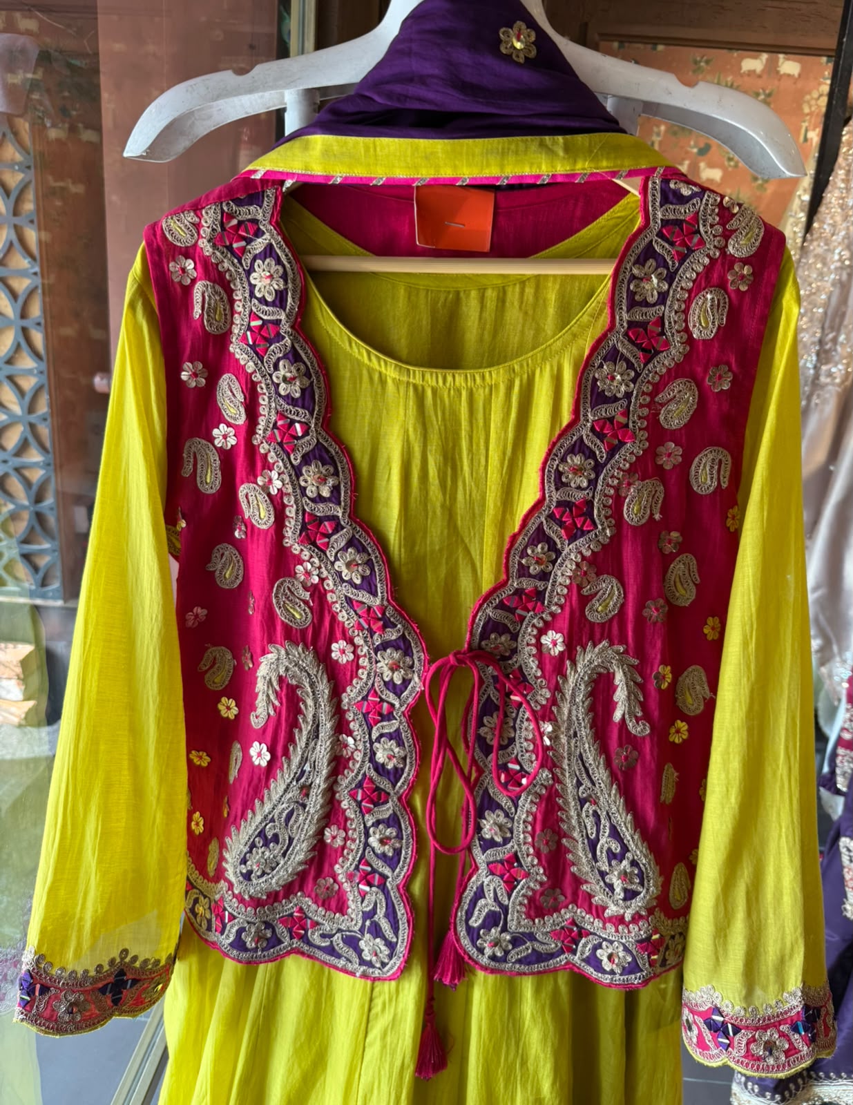 Lime Green & Fuchsia Kashmiri-Inspired 3 Piece Set On Mul
