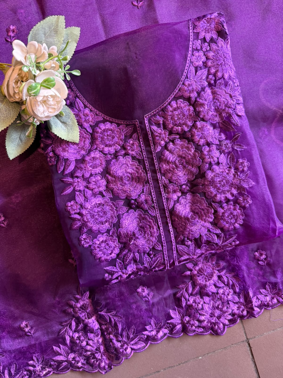 Floral thread Embroidered Suit Set