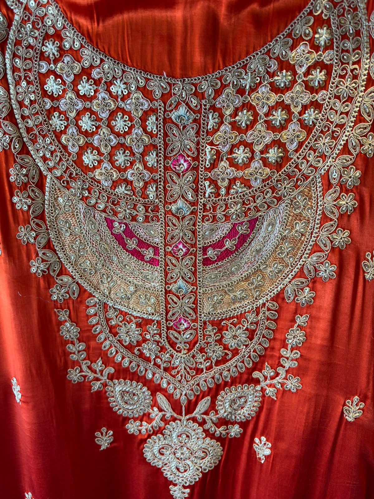 Gajji silk with ombré shading paired up with a bandhani dupatta