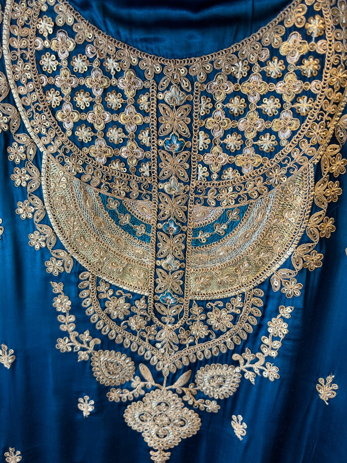 Gajji silk with ombré shading paired up with a bandhani dupatta
