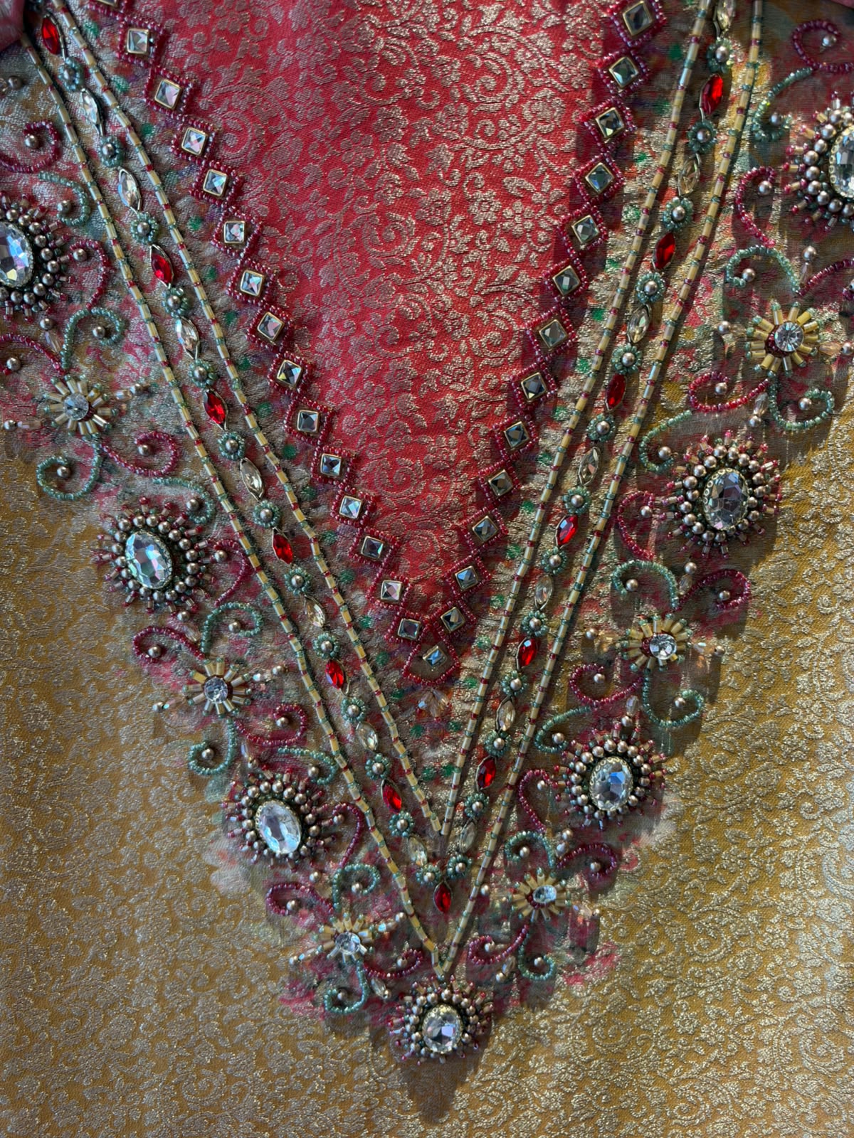 Rich tissue jacquard patterned unstitched suit