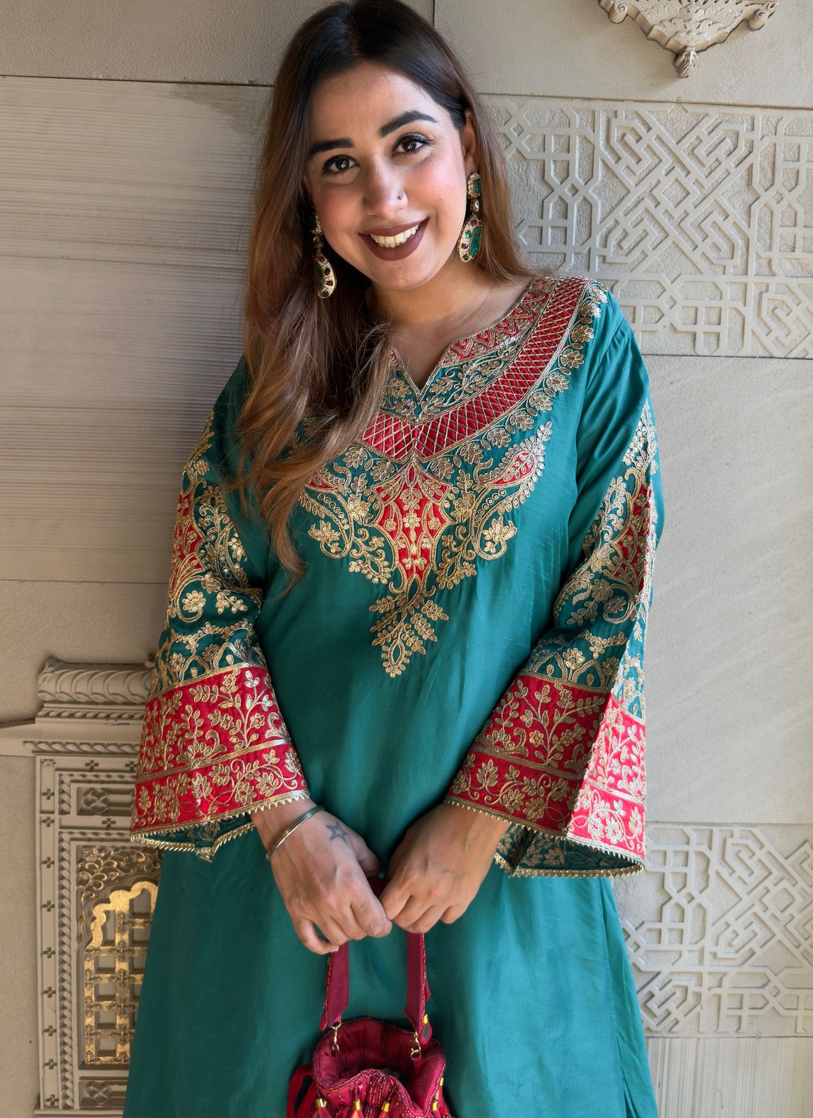 Pure 100% silk Kurta with Very beautiful Gold Zari