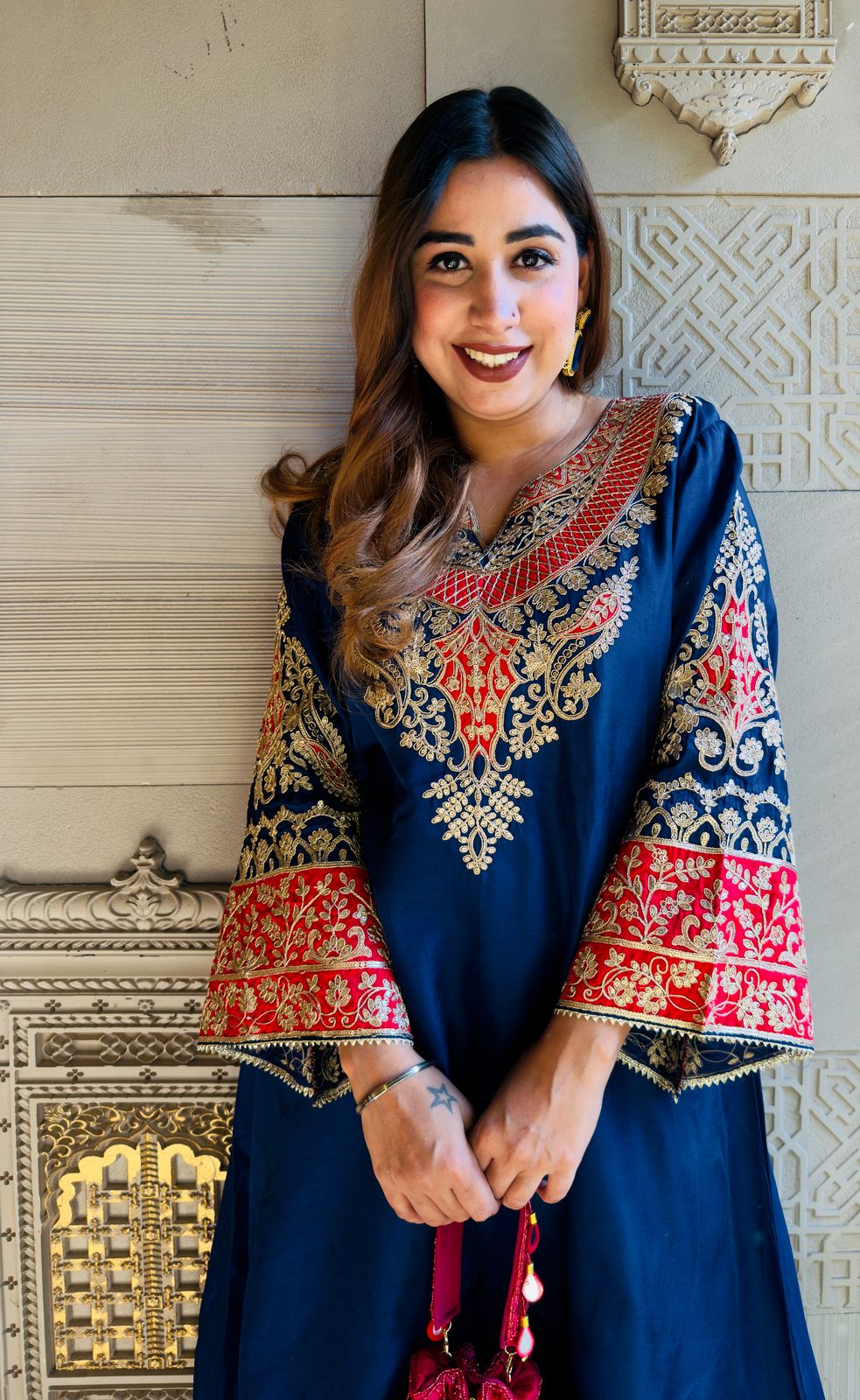 Pure 100% silk Kurta with Very beautiful Gold Zari