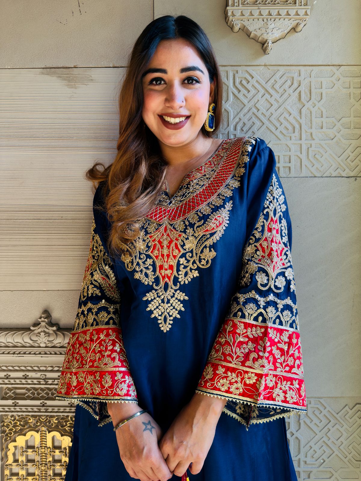 Pure 100% silk Kurta with Very beautiful Gold Zari