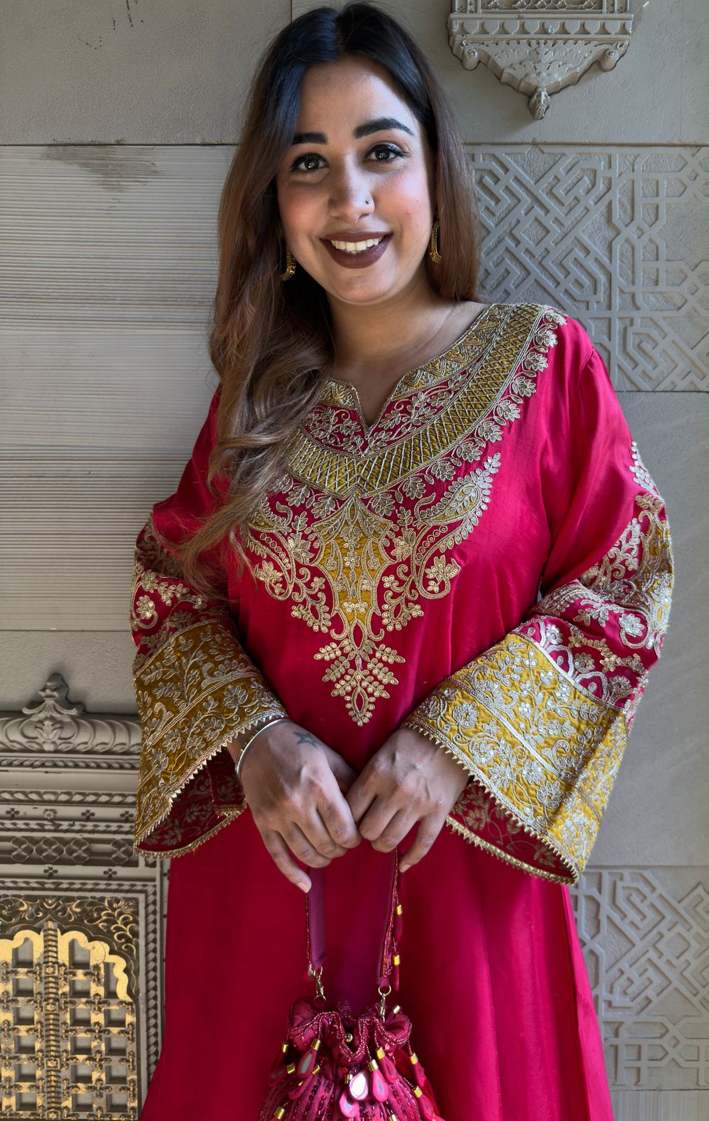 Pure 100% silk Kurta with Very beautiful Gold Zari