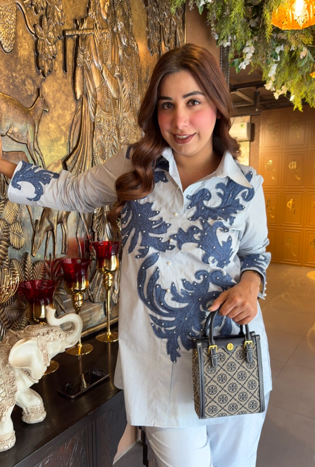 Pure cotton base of the shirt